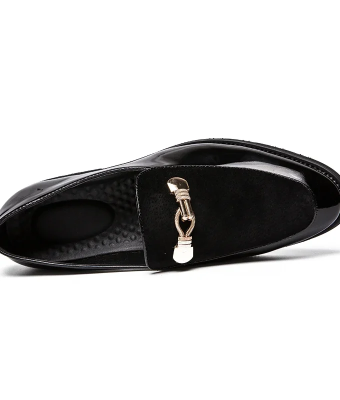 Spring New Men Fashion Flats Quality Metal Decoration Slip on Big Size Loafers Man Mocassins Luxury Goods Dress Party Men Shoes